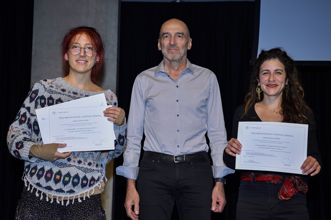 Christophe Girod et les deux lauréates, Débora Monney et Sabine Thoma