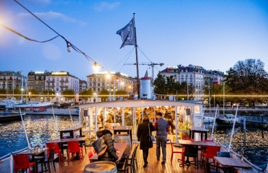 Cérémonie sur le Bateau Genève Cérémonie sur le Bateau Genève