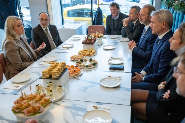 Visite d'une pâtisserie genevoise qui emploie quatre personnes réfugiées d’Ukraine